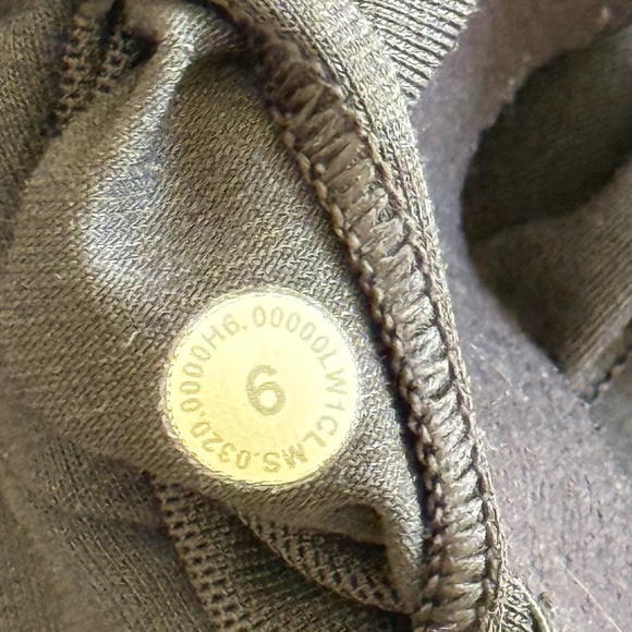 Lululemon Sweat Intention Tank Black Size 6 Nulu - Picture 8 of 11